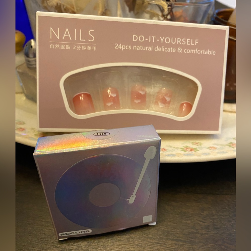 Press on Nails and Shimmer Eyeshadow/Highlight